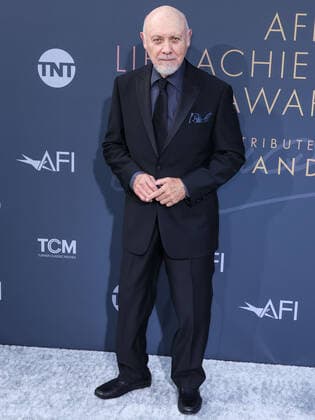 48th Annual AFI Life Achievement Award Honoring Julie Andrews American character actor Hector Elizondo arrives at the 48th Annual AFI Life Achievement Award Honoring Julie Andrews held at the Dolby Theatre on June 9, 2022 in Hollywood, Los Angeles, California, United States. Dolby Theatre, Hollywood, Los Angeles, California California United States  Copyright: xImagexPressxAgencyx originalFilename: collin-48thannu220610_npCOQ.jpg