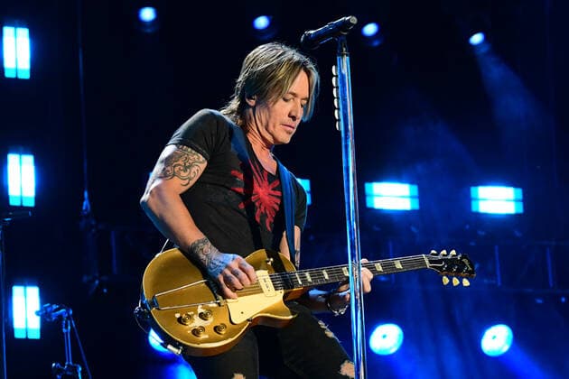 09 June 2022 - Nashville, Tennessee - Keith Urban. 2022 CMA Fest Nighty Concert Day One held at Nissan Stadium. Nashville USA - ZUMAa123 20220609_zaa_a123_182 Copyright: xDara-MichellexFarrx