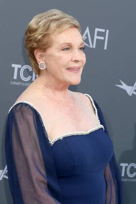 June 9, 2022, Los Angeles, CA, USA: LOS ANGELES - JUN 9: Julie Andrews at the 48th AFI Life Achievement Award Gala Tribute Celebrating Julie Andrews at Dolby Theater on June 9, 2022 in Los Angeles, CA Los Angeles USA - ZUMAnc22 20220609_zaa_nc22_118 Copyright: xKathyxHutchinsx