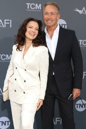 June 9, 2022, Los Angeles, CA, USA: LOS ANGELES - JUN 9: Fran Drescher, Peter Marc Jacobson at the 48th AFI Life Achievement Award Gala Tribute Celebrating Julie Andrews at Dolby Theater on June 9, 2022 in Los Angeles, CA Los Angeles USA - ZUMAnc22 20220609_zaa_nc22_112 Copyright: xKathyxHutchinsx