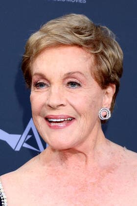 June 9, 2022, Los Angeles, CA, USA: LOS ANGELES - JUN 9: Julie Andrews at the 48th AFI Life Achievement Award Gala Tribute Celebrating Julie Andrews at Dolby Theater on June 9, 2022 in Los Angeles, CA Los Angeles USA - ZUMAnc22 20220609_zaa_nc22_100 Copyright: xKathyxHutchinsx