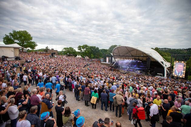 St Goarshausen pop singer Roland Kaiser, live with band at the concert on 10 06 2022 in St Goarshausen Copyright: xGerhardxWingenderx xEibner-Pressefotox EP_GWR