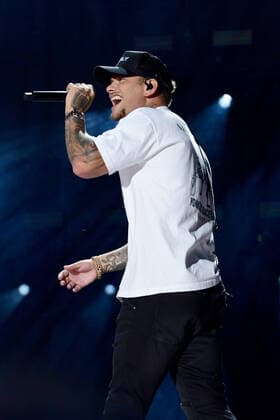 10 June 2022 - Nashville, Tennessee - Kane Brown. 2022 CMA Fest Nighty Concert Day One held at Nissan Stadium. Nashville USA - ZUMAa123 20220610_zaa_a123_328 Copyright: xDara-MichellexFarrx