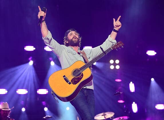 10 June 2022 - Nashville, Tennessee - Thomas Rhett. 2022 CMA Fest Nightly Concert Day Two held at Nissan Stadium. USA - ZUMAa123 20220610_zaa_a123_451 Copyright: xAdMediax
