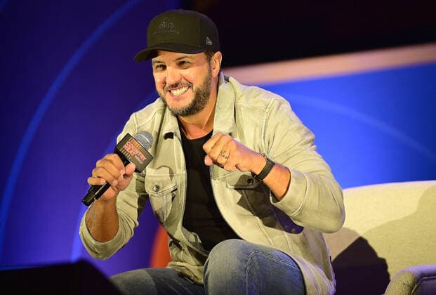 11 June 2022 - Nashville, Tennessee - Luke Bryan. 2022 CMA Fest Day Three held at Music City Center. USA - ZUMAa123 20220611_zaa_a123_029 Copyright: xAdMediax