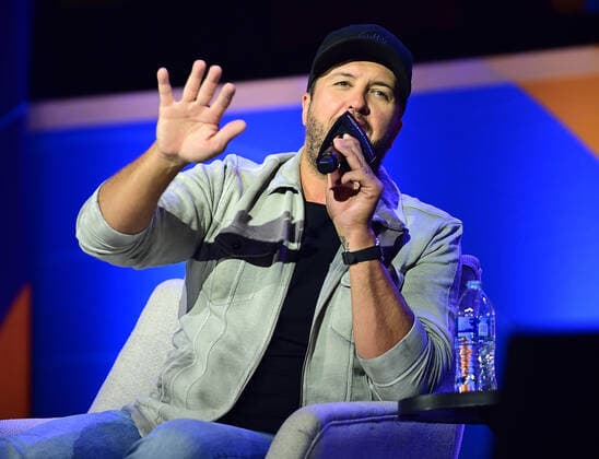 11 June 2022 - Nashville, Tennessee - Luke Bryan. 2022 CMA Fest Day Three held at Music City Center. USA - ZUMAa123 20220611_zaa_a123_003 Copyright: xAdMediax