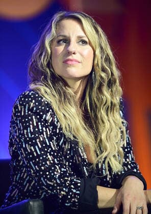 11 June 2022 - Nashville, Tennessee - Caitlyn Smith. 2022 CMA Fest Day Three held at Music City Center. Nashville USA - ZUMAa123 20220611_zaa_a123_044 Copyright: xLauraxFarrx