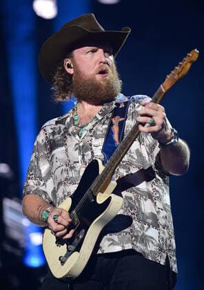 11 June 2022 - Nashville, Tennessee - John Osborne, Brothers Osborne. 2022 CMA Fest Nightly Concert Day Three held at Nissan Stadium. USA - ZUMAa123 20220611_zaa_a123_539 Copyright: xAdMediax