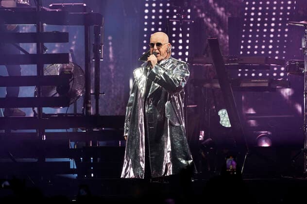 Neil Tennant of the Pet Shop Boys live at a concert of the Dreamworld The Greatest Hits Live Tour at the Mercedes Benz Arena Berlin, 11 06 2022 Foto:xT.xBartillax xFuturexImage
