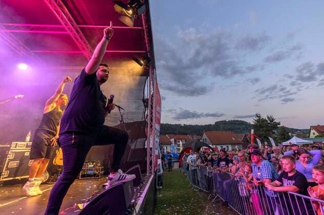 Samu live at the Antenne Thüringen Party Tour 2022 Wasungen, 11 06 2022 Foto:xM.xKremerx xFuturexImage