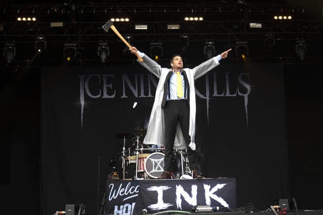 Download Festival in Donington Park, Ice Nine Kills Konzert Over sixty thousand rock fans enjoyed the second day of Download Festival at Castle Donington on Saturday 11th June 2022. The second day was headlined by British heavy metal legends Iron Maiden and also saw bands like Shinedown, Black Label Society, Megadeth and Sepultura play across multiple stages Featuring: Ice Nine Kills Where: Leciestershire, United Kingdom When: 11 Jun 2022 Credit: Graham Finney Cover Images Copyright: xGrahamxFinneyx xCoverxImagesx 51666609 EDITORIAL USE ONLY. NOT FOR USE BY NEWSPAPERS BASED IN THE UK.