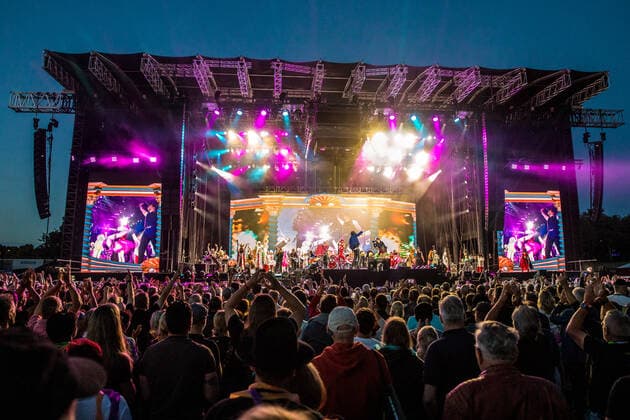 The Panikrocker Udo Lindenberg inspires 16000 people on the Leipzig Festwiese Currently, the Hamburg musician is on Udopium Tour 2022 with the Panikorchester on the road
