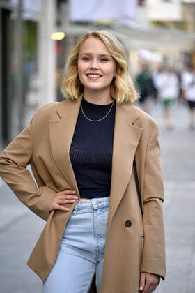 Eva Johanna Nuernberg Arrival to the German Drama Award Dinner Hotel ZOO Berlin 14 June 2022
