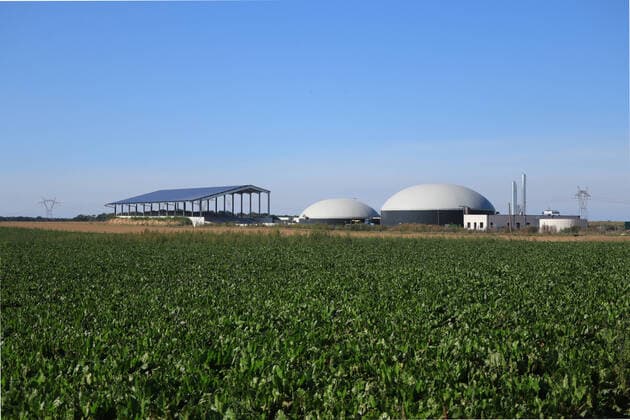 The purpose of anaerobic digestion is to transform organic matter into energy (biogas) and fertilizer. The Cramoisy units recover beet waste in particular. IMAGExPOINTxFRx xLPN 016317_020 941_31_Bsip_016317_020