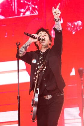 Green Day In Concert Billie Joe Armstrong of Green Day in concert at IDAYS Festival in Milano, Italy, on June 15 2022. Milano Italy  Copyright: xMairoxCinquettix originalFilename: cinquetti-greenday220615_np7D9.jpg