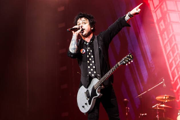 Green Day In Concert Billie Joe Armstrong of Green Day in concert at IDAYS Festival in Milano, Italy, on June 15 2022. Milano Italy  Copyright: xMairoxCinquettix originalFilename: cinquetti-greenday220615_npMkU.jpg