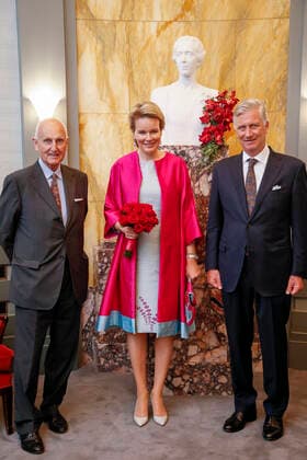 Belgisches Königspaar Mathilde und Philippe bei Queen Elisabeth Cello Competition Abschlusskonzert Queen Elisabeth Competition chairman Baron Jan Huyghebaert, Queen Mathilde of Belgium and King Philippe - Filip of Belgium pictured during a royal visit to the closing concert of the Queen Elisabeth Cello Competition 2022, at the Centre for Fine Arts (Paleis voor Schone Kunsten - Palais des Beaux-Arts), in Brussels, Thursday 16 June 2022.  NICOLASxMAETERLINCK 36411082