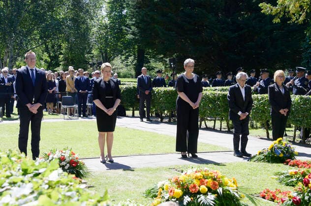 Franziska Giffey und Klara Geywitz bei der Gedenkveranstaltung der Bundesregierung zum 69. Jahrestag der Volkserhebung vom 17. Juni 1953 in der DDR am Mahnmal für die Opfer des Volksaufstandes auf dem Friedhof Seestraße 92. Berlin, 17.06.2022 *** Franziska Giffey and Klara Geywitz at the commemoration ceremony of the Federal Government on the 69th anniversary of the popular uprising of 17 June 1953 in the GDR at the memorial for the victims of the popular uprising at the cemetery Seestraße 92 Berlin, 17 06 2022 Foto:xF.xKernx xFuturexImage