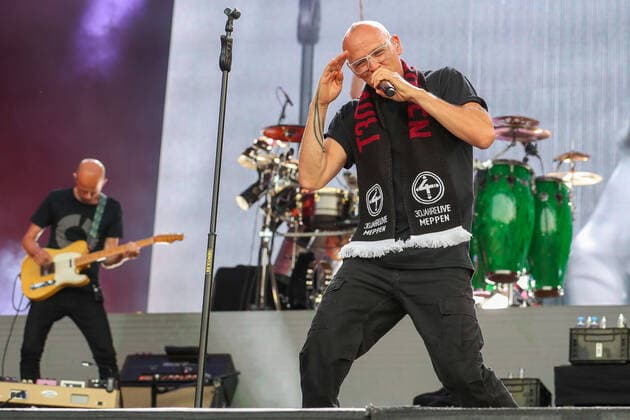 DIE FANTASTISCHEN VIER 30 Jahre Live on 17 06 2022 in the Hänsch Arena in Meppen The Fantastic Four at your concert in Meppen, here Thomas D Photo osnapix DIE FANTASTISCHEN VIER 30 Jahre Live MH