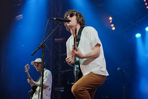 June 17, 2022, Newport, United Kingdom: Jack Cochrane, vocalist and lead guitarist with Scottish indie rock band The Snuts, who s song Always was the final number one in the Scottish Singles Chart before it was discontinued in December 2020, performing live on stage in the Big Top at the Isle of Wight Festival. Newport United Kingdom - ZUMAs197 20220617_zaa_s197_264 Copyright: xDawnxFletcher-Parkx