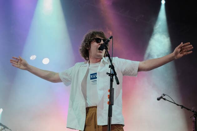 June 17, 2022, Newport, United Kingdom: Jack Cochrane, vocalist and lead guitarist with Scottish indie rock band The Snuts, who s song Always was the final number one in the Scottish Singles Chart before it was discontinued in December 2020, performing live on stage in the Big Top at the Isle of Wight Festival. Newport United Kingdom - ZUMAs197 20220617_zaa_s197_275 Copyright: xDawnxFletcher-Parkx