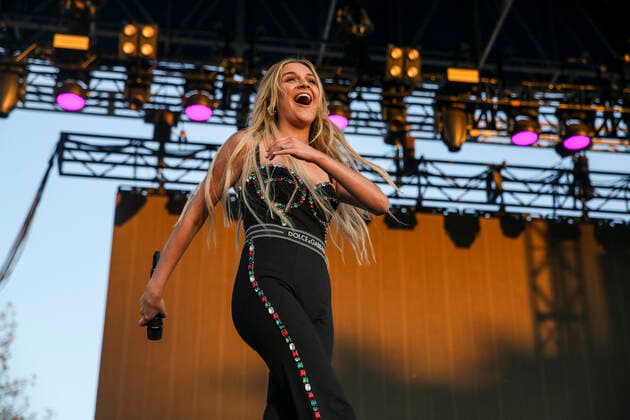 Country Summer Music Festival in Santa Rosa Sonoma June 17, 2022, Santa Rosa, CA, USA: Kelsea Ballerini performs on Day 1 of County Summer Music Festival at Sonoma County Fairgrounds on June 17, 2022 in Santa Rosa, California. Santa Rosa USA - ZUMAs181 20220617_zea_s181_029 Copyright: xImagespacex
