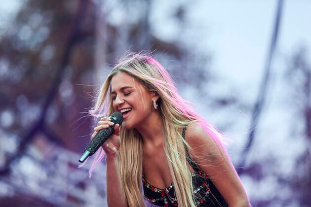 Country Summer Music Festival in Santa Rosa Sonoma June 17, 2022, Santa Rosa, CA, USA: Kelsea Ballerini performs on Day 1 of County Summer Music Festival at Sonoma County Fairgrounds on June 17, 2022 in Santa Rosa, California. Santa Rosa USA - ZUMAs181 20220617_zea_s181_038 Copyright: xImagespacex