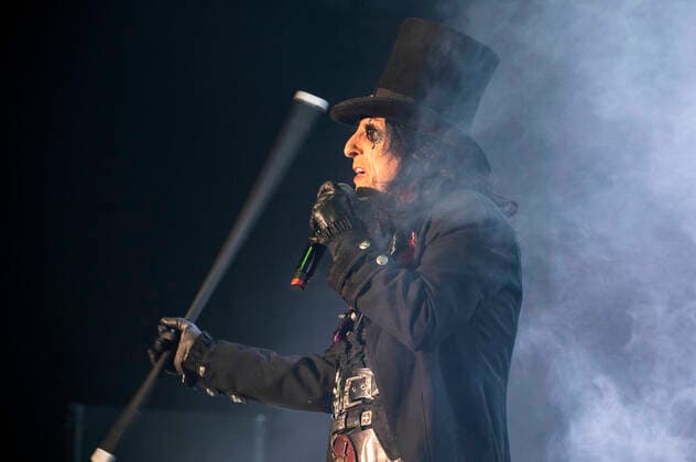 Alice Cooper live at a concert of the Detroit Muscle Live Tour at Stadthalle Zwickau, 17 06 2022 Foto:xM.xPatzigx xFuturexImage