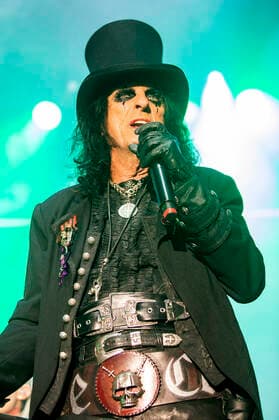 Alice Cooper live at a concert of the Detroit Muscle Live Tour at Stadthalle Zwickau, 17 06 2022 Foto:xM.xPatzigx xFuturexImage