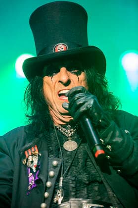 Alice Cooper live at a concert of the Detroit Muscle Live Tour at Stadthalle Zwickau, 17 06 2022 Foto:xM.xPatzigx xFuturexImage