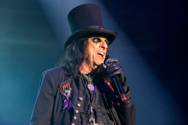 Alice Cooper live at a concert of the Detroit Muscle Live Tour at Stadthalle Zwickau, 17 06 2022 Foto:xM.xPatzigx xFuturexImage