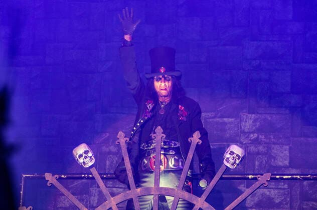 Alice Cooper live at a concert of the Detroit Muscle Live Tour at Stadthalle Zwickau, 17 06 2022 Foto:xM.xPatzigx xFuturexImage