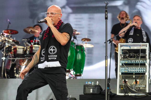 DIE FANTASTISCHEN VIER 30 Jahre Live on 17 06 2022 in the Hänsch Arena in Meppen The Fantastic Four at your concert in Meppen, here Thomas D Photo osnapix DIE FANTASTISCHEN VIER 30 Jahre Live MH