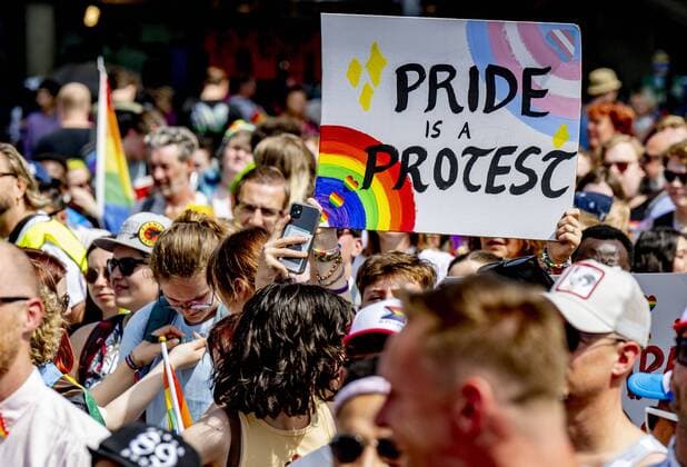 2022-06-18 11:39:50 ROTTERDAM - The Pride March traditionally moves through the city during Pink Saturday. This year s event will be held in Rotterdam with a march, information market and performances that reflect on the emancipation of the LGBTQ+ community. ANP ROBIN UTRECHT netherlands out - belgium out *** 2022 06 18 11 39 50 ROTTERDAM The Pride March traditionally moves through the city during Pink Saturday This year s event will be held in Rotterdam with a march, information market and performances that reflect on the emancipation of the LGBTQ community ANP ROBIN UTRECHT netherlands out belgium out  Copyright: xx x450592112x originalFilename: 450592112.jpg