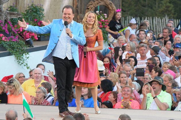 Bad Kleinkirchheim St Oswald When the music plays, stage photos Arnulf Prasch Stefanie Hertel Copyright: xZichyx Eibner-Pressefotox EP_rzy