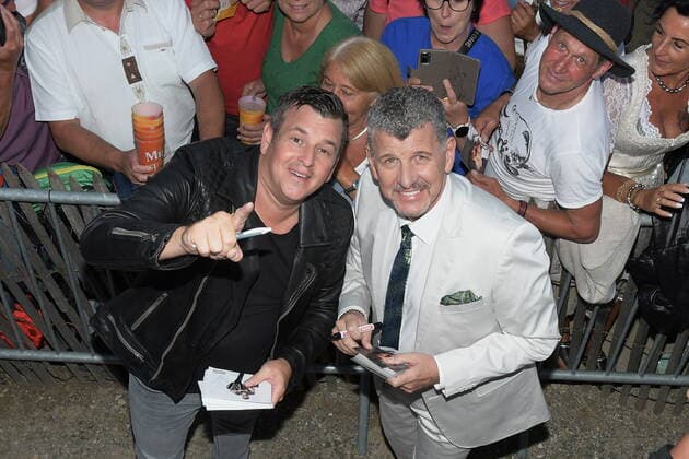 Bad Kleinkirchheim St Oswald When the music plays, stage photos Mar Pircher Semino Rossi bathing in the crowd,signing autographs Copyright: xZichyx Eibner-Pressefotox EP_rzy