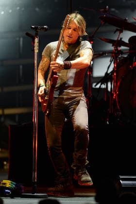 WEST PALM BEACH, FL - JUNE 18: Keith Urban performs during The Speed of Now World Tour at The iTHINK Financial Amphitheatre on June 18, 2022 in West Palm Beach Florida Copyright: xmpi04x xMediaPunchx
