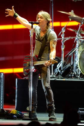 WEST PALM BEACH, FL - JUNE 18: Keith Urban performs during The Speed of Now World Tour at The iTHINK Financial Amphitheatre on June 18, 2022 in West Palm Beach Florida Copyright: xmpi04x xMediaPunchx