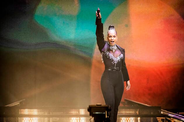 Alicia Keys Oslo, Norway. 27th, June 2022. The American R&B singer, songwriter and musician Alicia Keys performs a live concert at Oslo Spektrum in Oslo. Oslo Norway Oslo Spektrum  Copyright: xGonzalesxPhoto TerjexDokkenx