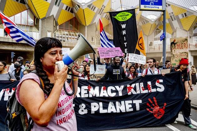 2022-06-19 13:58:43 ROTTERDAM - Participants during the climate march. With the march, the protesters spoke out against fossil fuels and the war in Ukraine. ANP ROBIN UTRECHT netherlands out - belgium out *** 2022 06 19 13 58 43 ROTTERDAM Participants during the climate march With the march, the protesters spoke out against fossil fuels and the war in Ukraine ANP ROBIN UTRECHT netherlands out belgium out  Copyright: xx x450639816x originalFilename: 450639816.jpg