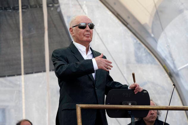 Daniel Barenboim at the Staatsoper für alle 2022 event with works by Schumann and Tchaikovsky live on Bebelplatz Berlin, 19 06 2022 Foto:xT.xBartillax xFuturexImage