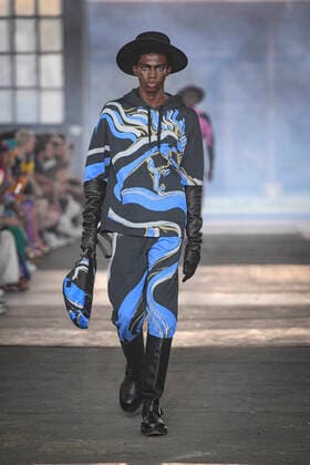 Milan, Milan Fashion Week, men s spring summer 2023. Milan, Men s fashion, spring summer 2023. MOSCHINO fashion show catwalk Pictured: model  Copyright: xBlufotox xipa-agency.netx xModaxMilanox