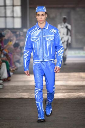 Milan, Milan Fashion Week, men s spring summer 2023. Milan, Men s fashion, spring summer 2023. MOSCHINO fashion show catwalk Pictured: model  Copyright: xBlufotox xipa-agency.netx xModaxMilanox