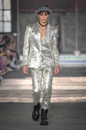 Milan, Milan Fashion Week, men s spring summer 2023. Milan, Men s fashion, spring summer 2023. MOSCHINO fashion show catwalk Pictured: model  Copyright: xBlufotox xipa-agency.netx xModaxMilanox