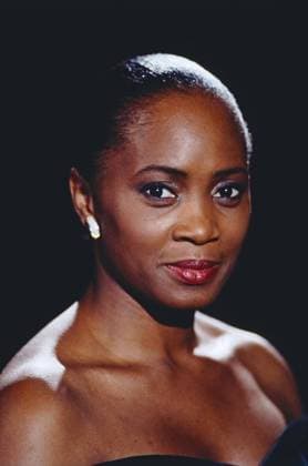 BARBARA HENDRICKS Barbara Hendricks, amerikanisch-schwedische Opern- und Konzertsängerin, Sopranistin, Portraitaufnahme, Deutschland, 1992. Barbara Hendricks, American-Swedish Operan and concert singer, soprano, portrait shot, Germany, 1992., Deutschland Copyright: kpa UnitedArchives55023963 EDITORIAL USE ONLY