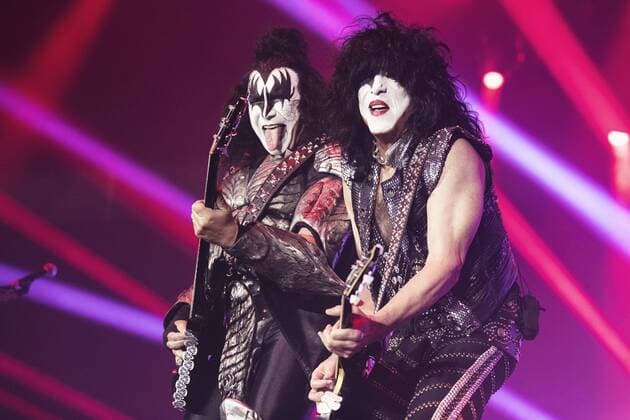 Bilder des Jahres 2022, Entertainment 06 Juni Entertainment Themen der Woche KW25 Entertainment Bilder des Tages Gene Simmons (L) and Paul Stanley of KISS perform during the End Of The Road -tour in Helsinki, June 20, 2022. Helsinki Helsinki Finland  Copyright: xRonixRekomaax LKFTVX20220620213355OJXG