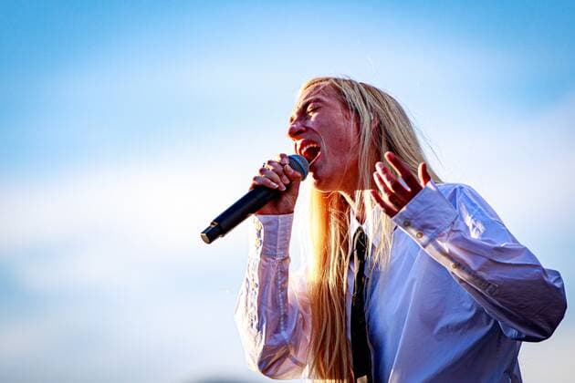 2022 06 21 20 06 28 AMSTERDAM S10 performs during a benefit rally for Ukraine on the Museumplein The event is an initiative of the Ukrainian Ministries of Culture and Foreign Affairs ANP LEVIN DEN BOER netherlands out belgium out  Copyright: xx x450740307x originalFilename: 450740307.jpg