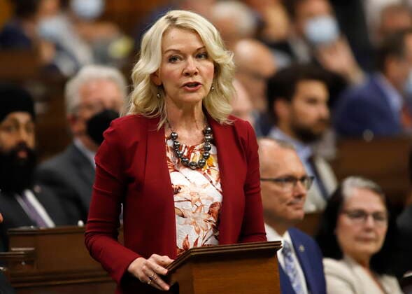 June 21, 2022, Ottawa, ON, Canada: Interim Conservative leader Candice Bergen rises during Question Period in the House of Commons on Parliament Hill in Ottawa on Tuesday, June 21, 2022. Ottawa Canada  - ZUMAc35_ 20220621_zaf_c35_064 Copyright: xPatrickxDoylex