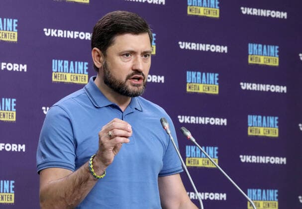 News Themen der Woche KW25 News Bilder des Tages KYIV, UKRAINE - JUNE 22, 2022 - Mariupol Mayor Vadym Boychenko speaks during a briefing on the Operational and Humanitarian Situation in Mariupol, Kyiv, capital of Ukraine. This photo cannot be distributed in the russian federation.briefing Briefing on Operational and Humanitarian Situation in Mariupol  Copyright: xVolodymyrxTarasovx