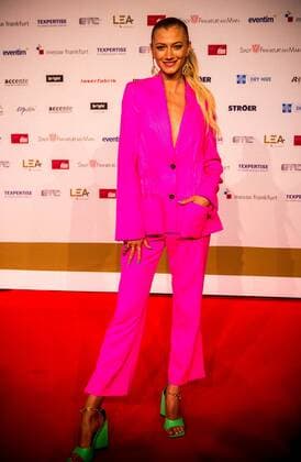 22 06 2022 xesx Frankfurt am Main, Festhalle LEA Live Entertainment Award on the Red Carpet Pop Singer Leony ES